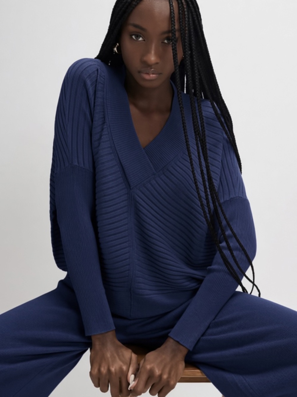 River Island Women's Ribbed V-Neck Sweater in Navy Blue